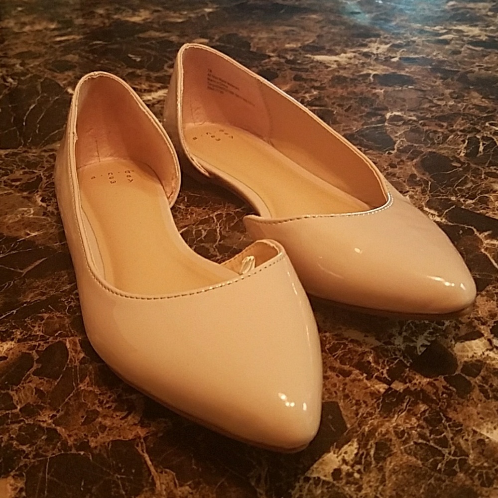 Flats shoes